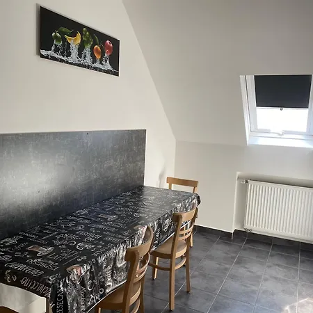 Mit 3 Schlafzimmer Fuer Maximal 5 Personen Apartment